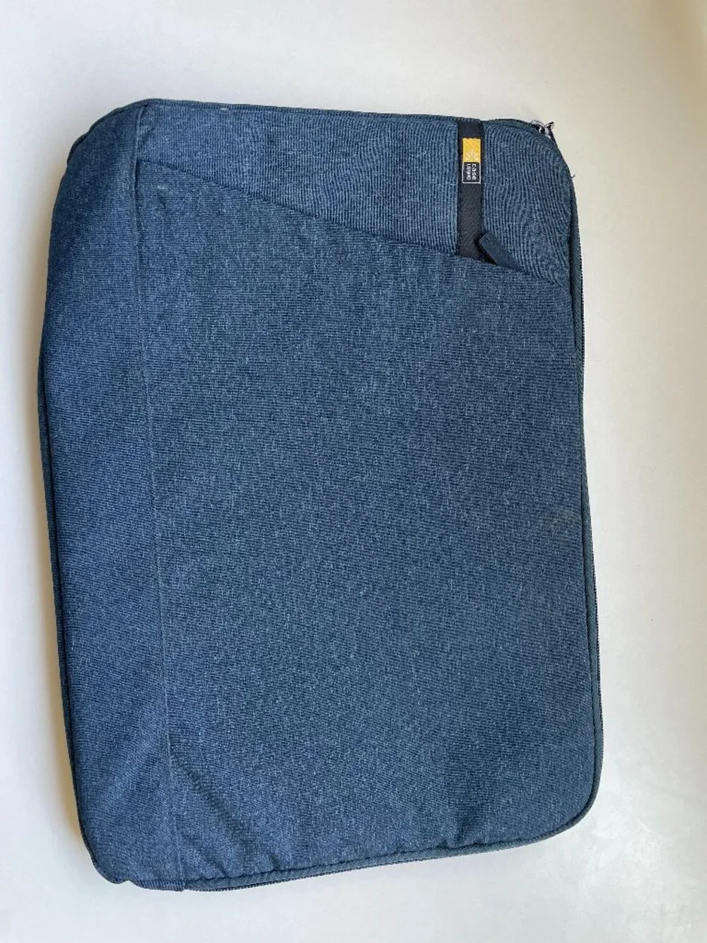 Case Logic Blue Laptop Sleeve - Picture 1 of 3